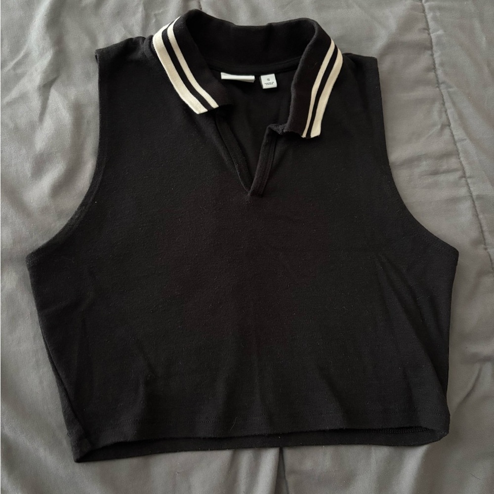 Aritzia Sundeh Black Fitted Cropped Polo Tank Top